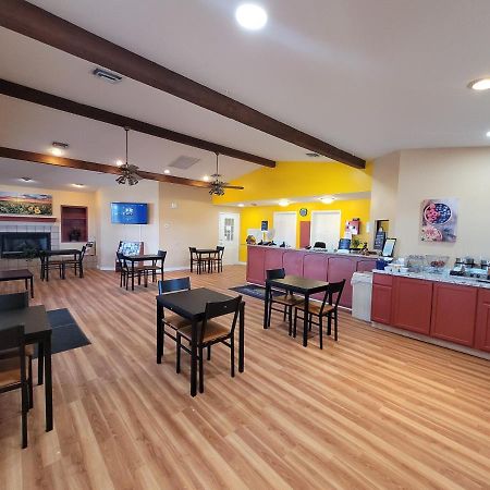 Days Inn By Wyndham Willcox Bagian luar foto