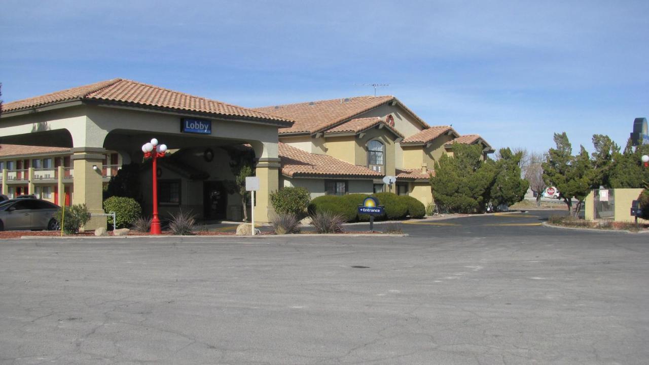 Days Inn By Wyndham Willcox Bagian luar foto