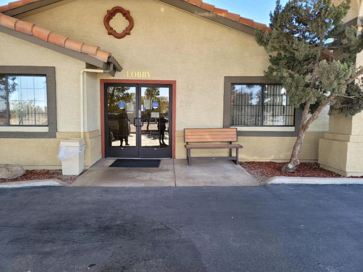 Days Inn By Wyndham Willcox Bagian luar foto