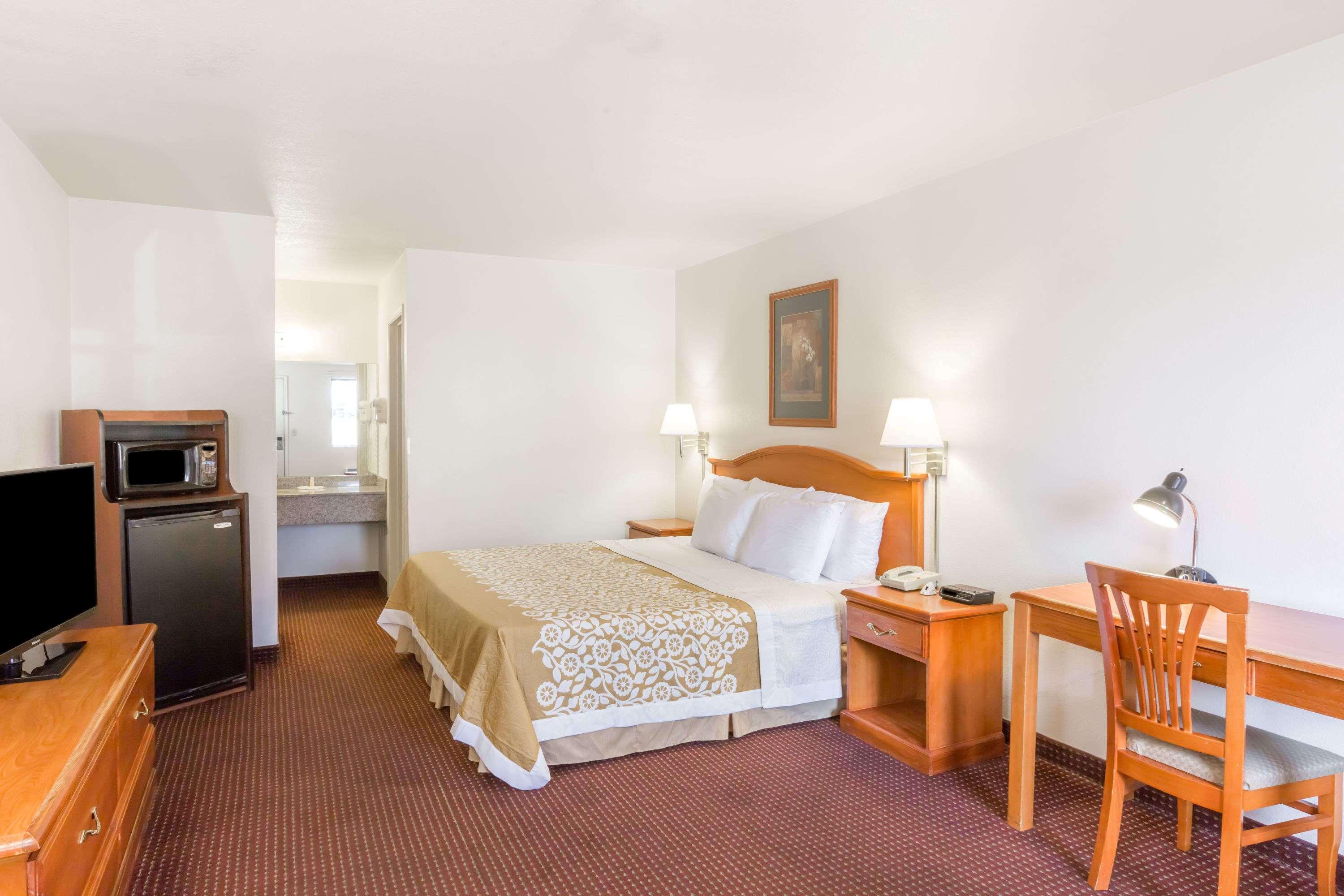 Days Inn By Wyndham Willcox Bagian luar foto