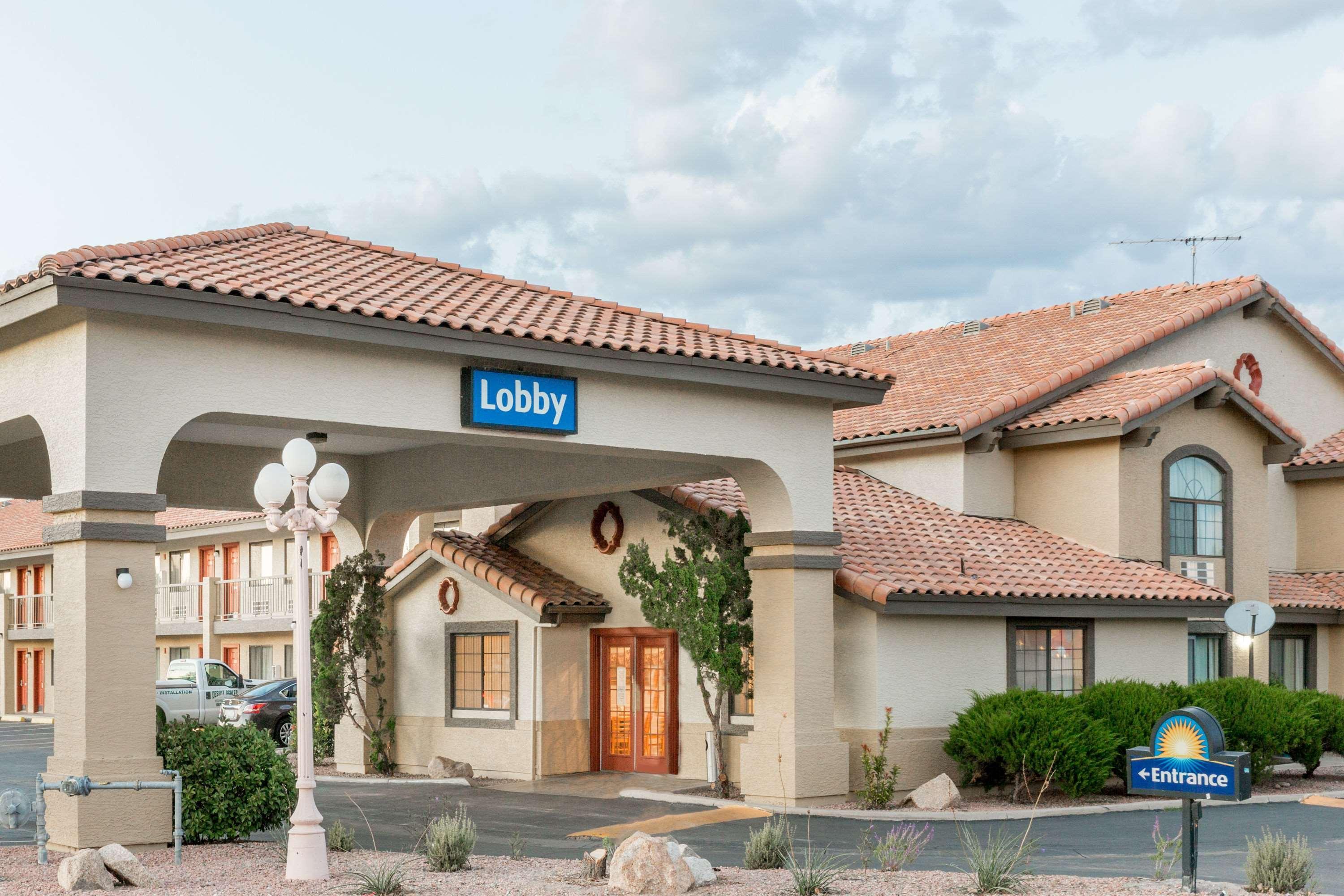 Days Inn By Wyndham Willcox Bagian luar foto